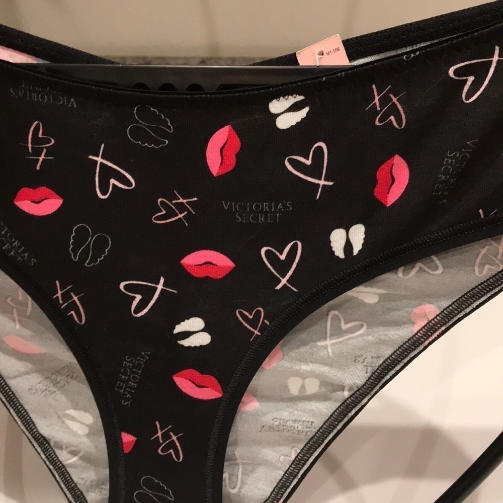 💖 Victoria’s Secret Low Rise Hiphugger Panty - Picture 2 of 4
